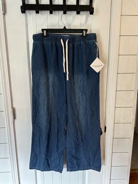 Tahari Blue Denim Wide-Leg Jeans large